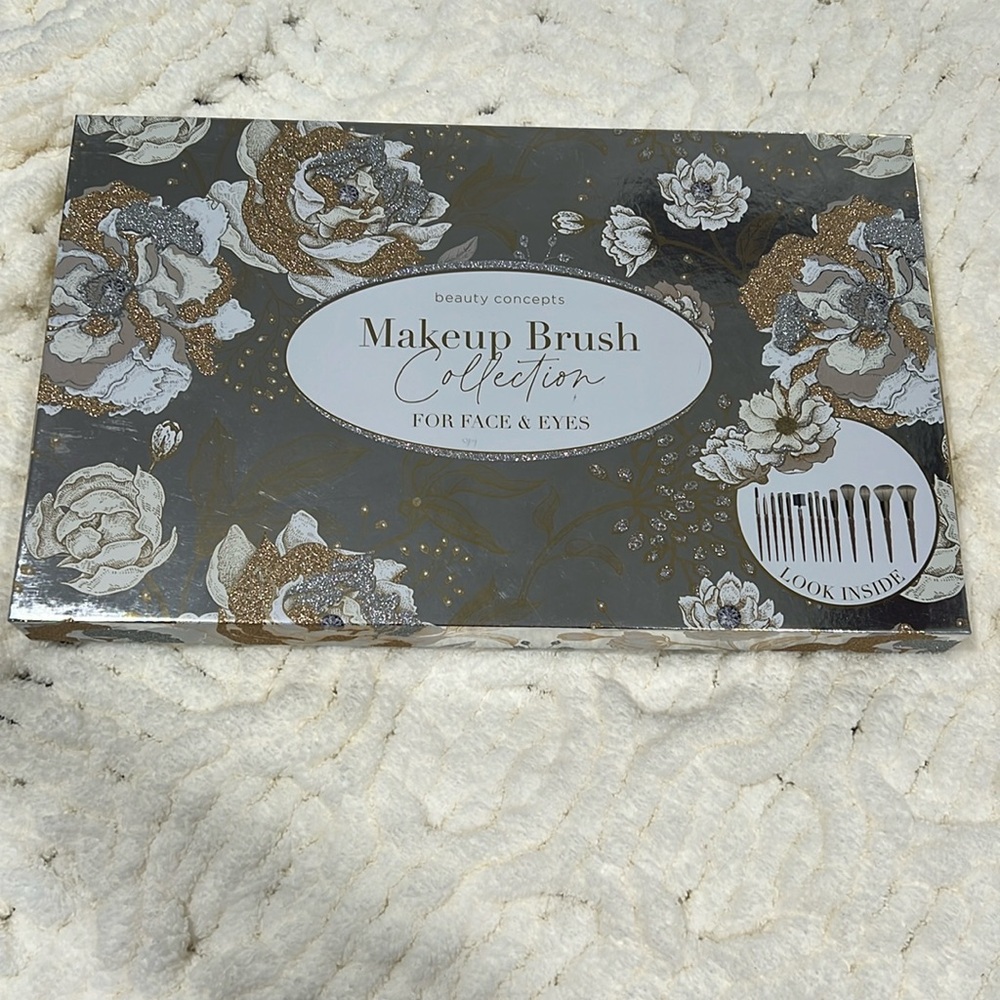 Makeup brush collection gold glitter brushes